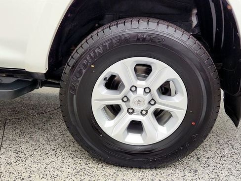 Used 2023 Toyota 4Runner SR5 Premium w/ Moonroof Package AWD/4WD image 9