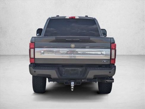 Used 2020 Ford F250 Platinum w/ FX4 Off-Road Package AWD/4WD image 7