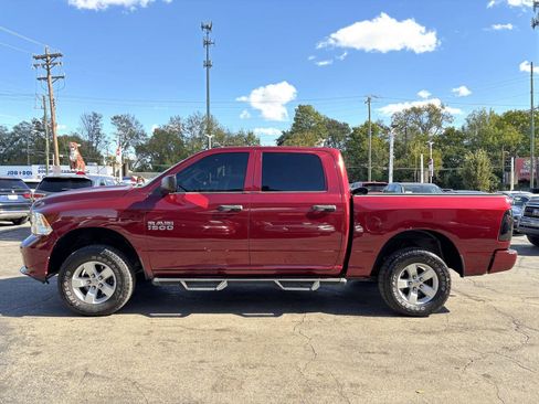 Used 2018 RAM 1500 Express AWD/4WD image 5