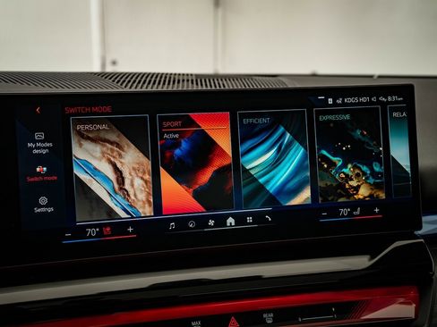 New 2026 BMW 550e xDrive image 30