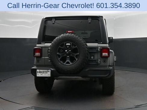 Used 2022 Jeep Wrangler Unlimited Sport AWD/4WD image 6
