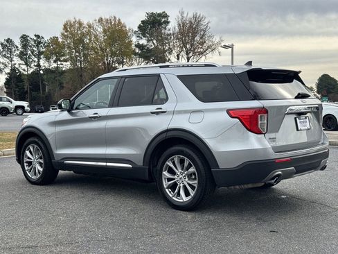 Used 2024 Ford Explorer Limited image 8