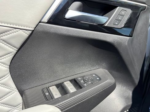 Used 2024 Mitsubishi Outlander SEL FWD image 14
