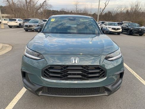 Used 2025 Honda HR-V Sport image 2