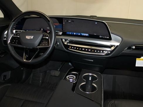 Certified 2025 Cadillac Lyriq Luxury w/ LPO, Floor Liner Package AWD/4WD image 15