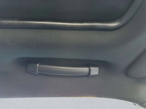 Used 2015 Dodge Challenger SRT image 37