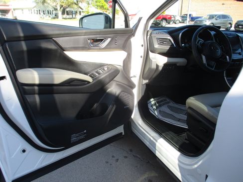 Used 2020 Subaru Ascent Limited w/ Technology Package AWD/4WD image 10