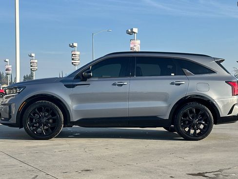 Used 2021 Kia Sorento SX image 3