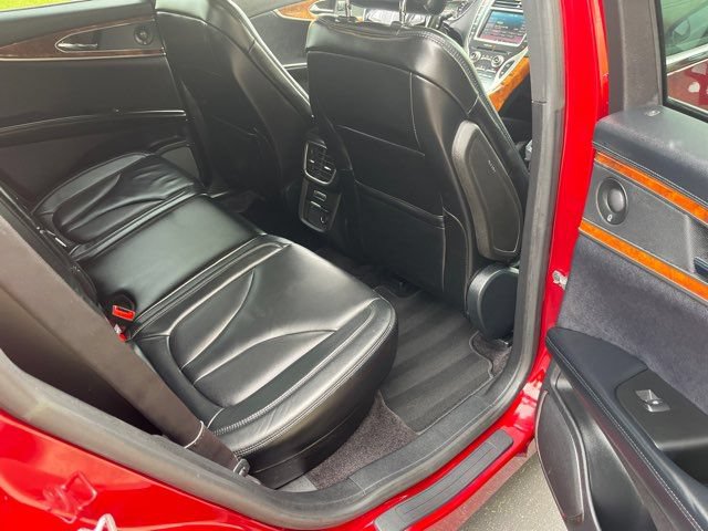 Used 2016 Lincoln MKX Select w/ Climate Package AWD/4WD image 26