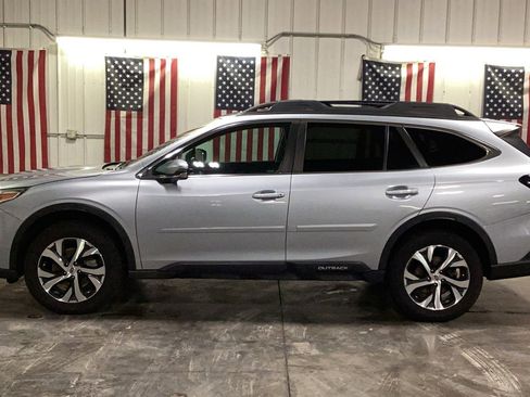 Used 2021 Subaru Outback Limited image 3