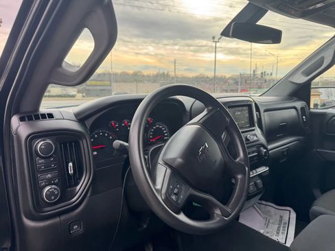 Used 2019 Chevrolet Silverado 1500 Custom Trail Boss image 3