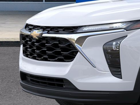 New 2026 Chevrolet Trax LS w/ LS Convenience Package FWD image 37