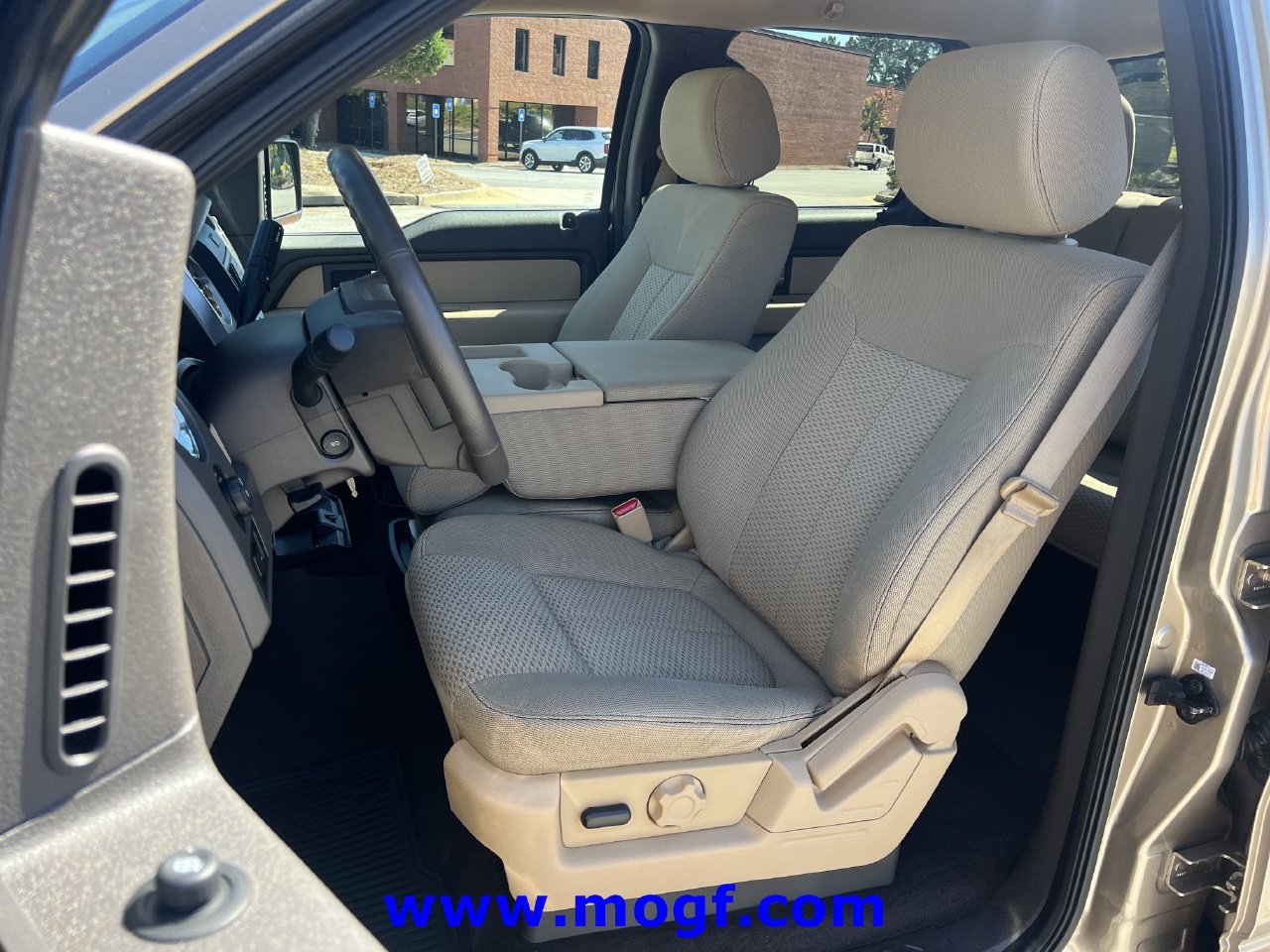 Used 2013 Ford F150 XLT w/ Luxury Equipment Group RWD image 17