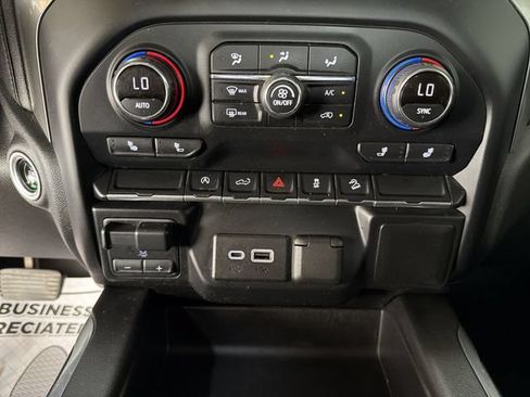Used 2021 Chevrolet Silverado 1500 LT Trail Boss w/ Bed Protection Package AWD/4WD image 19