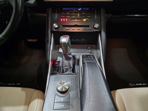 Used 2017 Lexus IS 300 AWD image 21