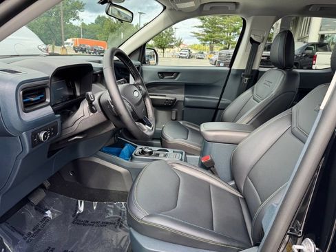 Used 2025 Ford Maverick Lobo AWD/4WD image 15