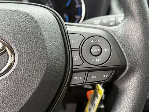 Certified 2025 Toyota RAV4 LE image 15