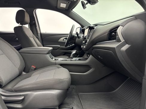 Used 2023 Chevrolet Traverse LT FWD image 32