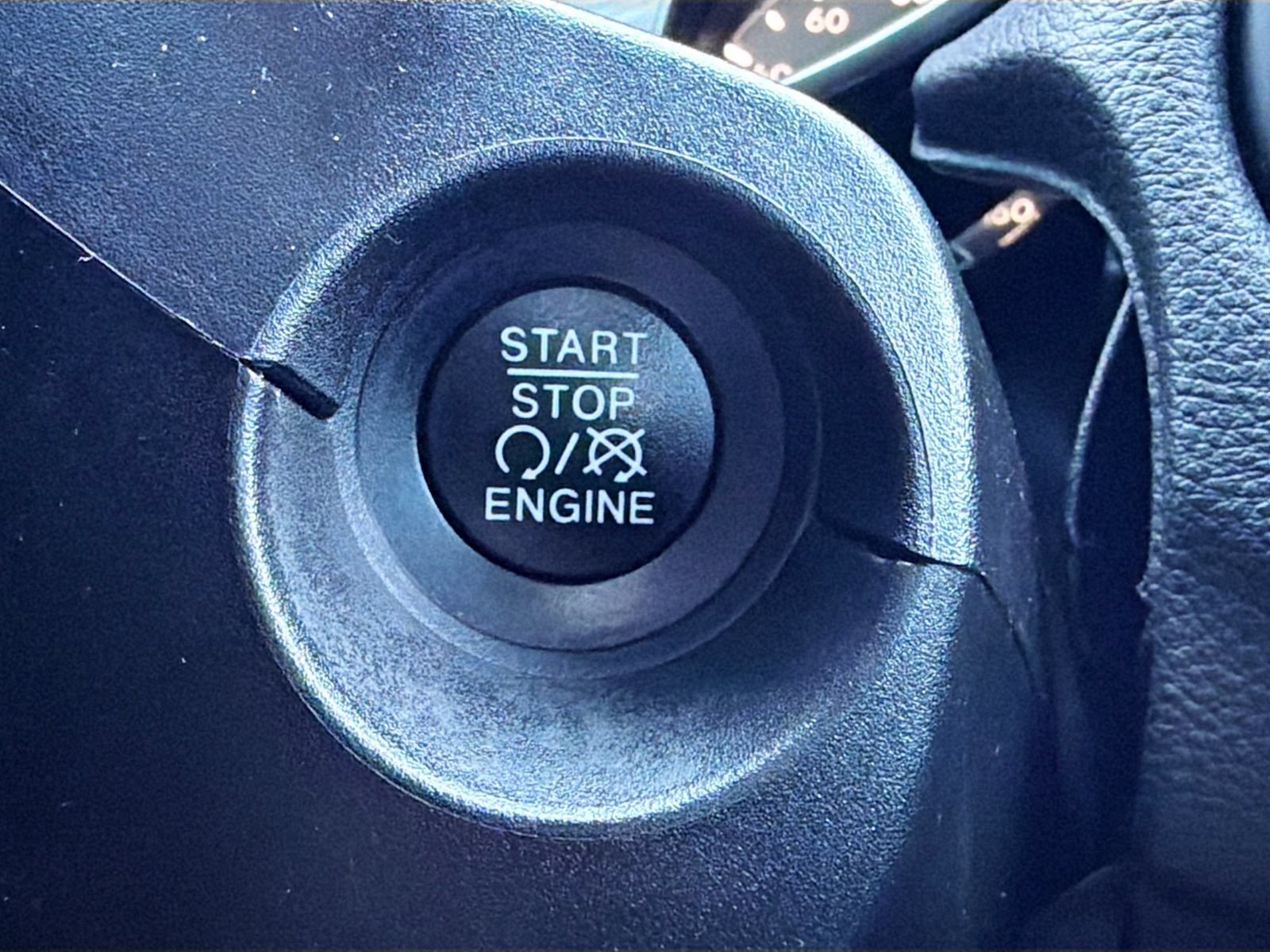 Used 2018 Jeep Compass Latitude w/ Popular Equipment Group FWD image 33