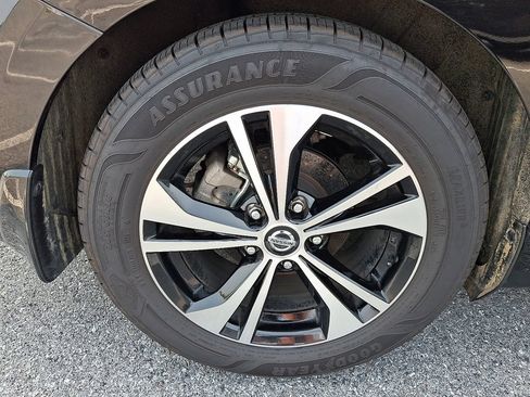 Used 2022 Nissan Sentra SV FWD image 7