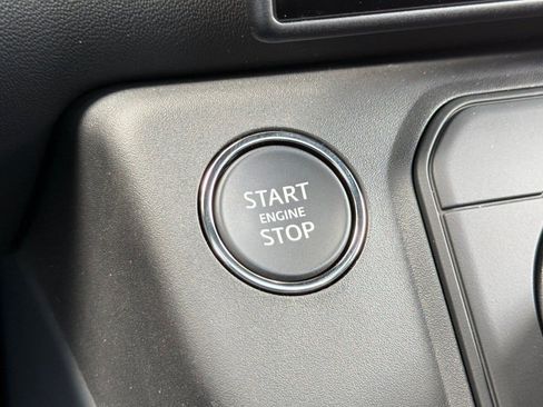 New 2026 Land Rover Defender 110 X-Dynamic SE AWD/4WD image 15