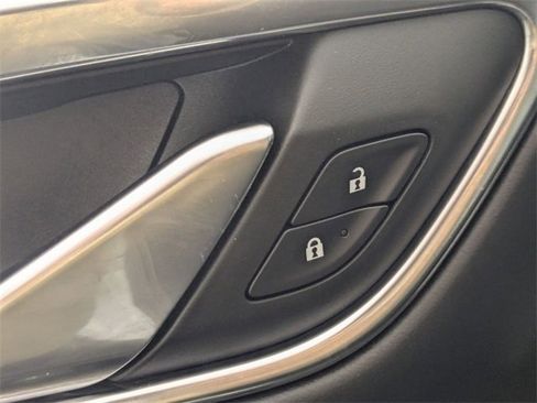 Used 2022 Chevrolet Tahoe RST image 11