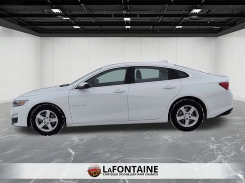 Used 2024 Chevrolet Malibu LT image 2