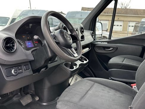 Used 2019 Mercedes-Benz Sprinter 170 image 8