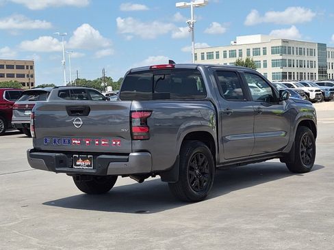 Used 2024 Nissan Frontier SV w/ SV Convenience Package RWD image 6