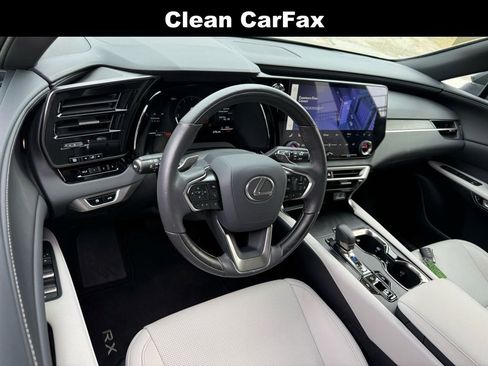 Used 2025 Lexus RX 350 Premium image 3