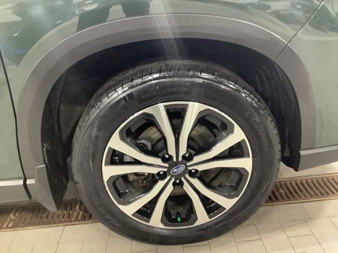 Used 2023 Subaru Forester Limited image 10