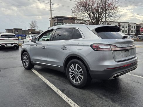 Used 2023 Lincoln Nautilus FWD w/ Premium Package image 7