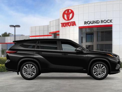 New 2026 Toyota Highlander Platinum image 12