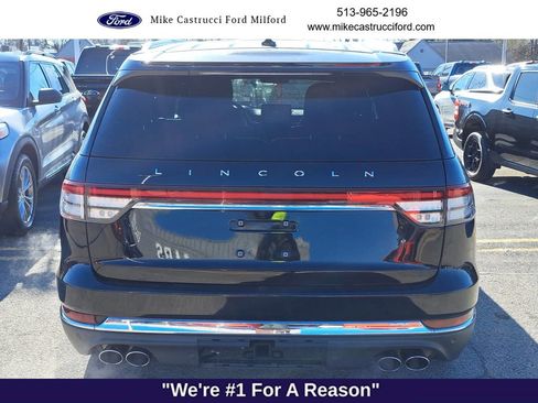 Used 2020 Lincoln Aviator Reserve w/ Equipment Group 202A image 4