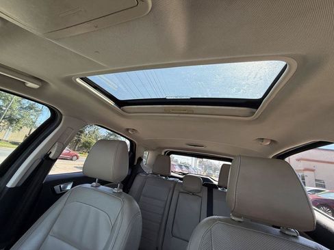 Used 2018 Ford EcoSport Titanium FWD image 16