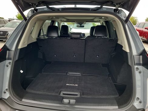 Used 2023 Nissan Rogue SL w/ SL Premium Package AWD/4WD image 10