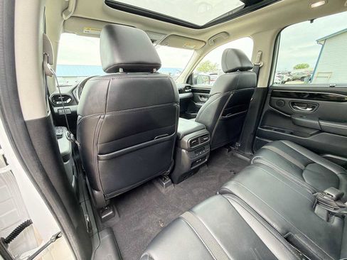 Used 2023 Honda Pilot Touring image 15
