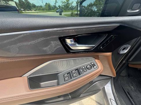 Used 2024 Acura MDX SH-AWD w/ Advance Package image 14