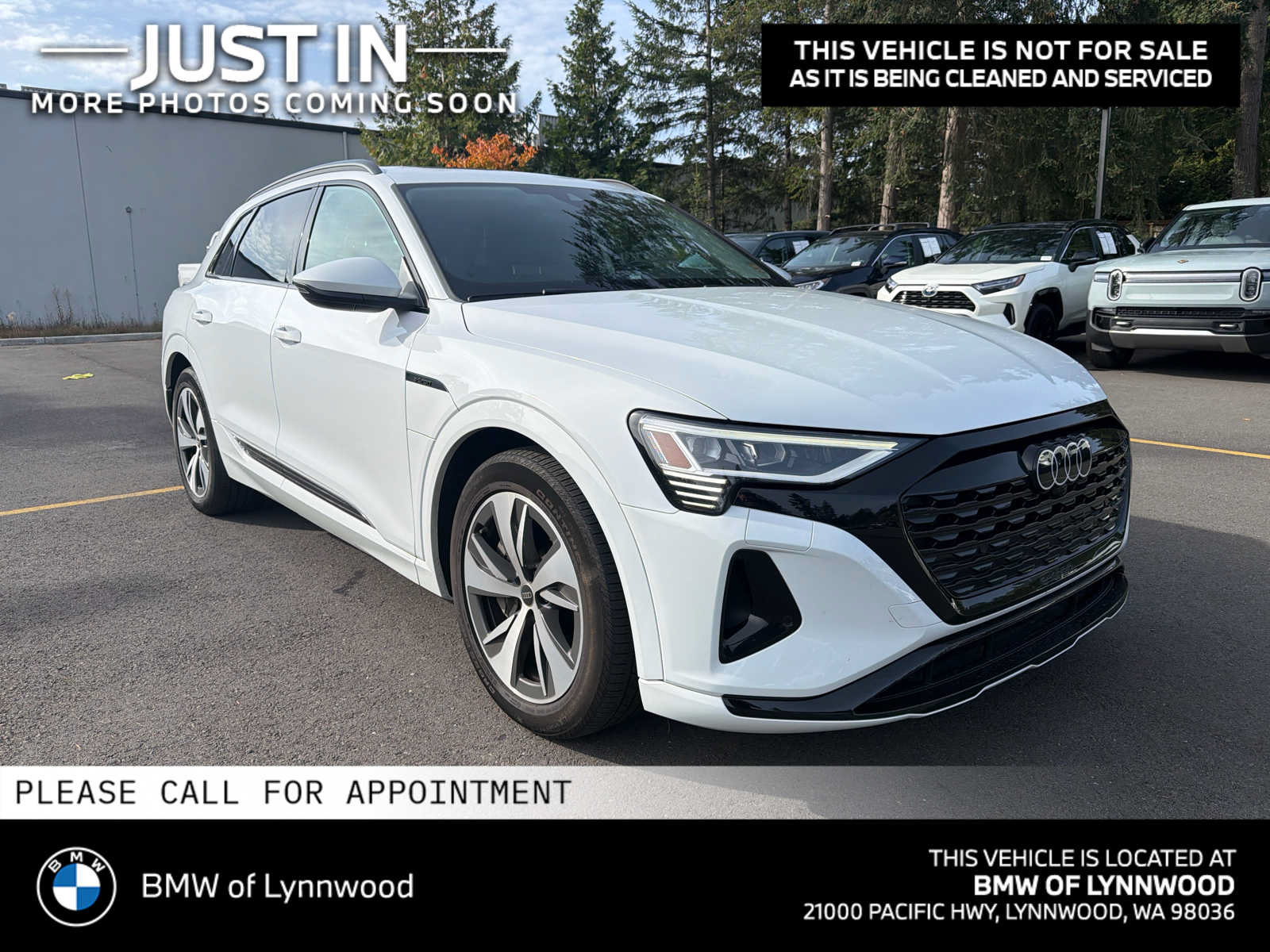 Used 2024 Audi Q8 e-tron Premium AWD/4WD image 1