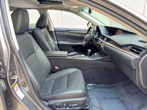 Used 2013 Lexus ES 350 w/ Luxury Pkg FWD image 15