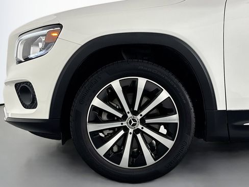 Certified 2022 Mercedes-Benz GLB 250 image 11