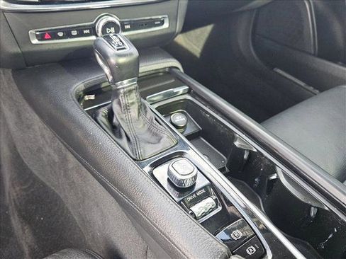 Used 2018 Volvo S90 T5 Momentum w/ Momentum Plus Package image 18