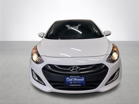 Used 2014 Hyundai Elantra GT w/ Option Group 03 FWD image 3
