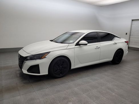 Used 2023 Nissan Altima 2.5 S FWD image 2
