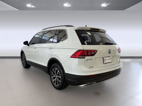 Used 2019 Volkswagen Tiguan SE w/ Panoramic Sunroof Package AWD/4WD image 3