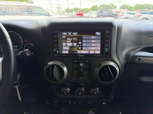 Used 2017 Jeep Wrangler Unlimited Sport AWD/4WD image 20