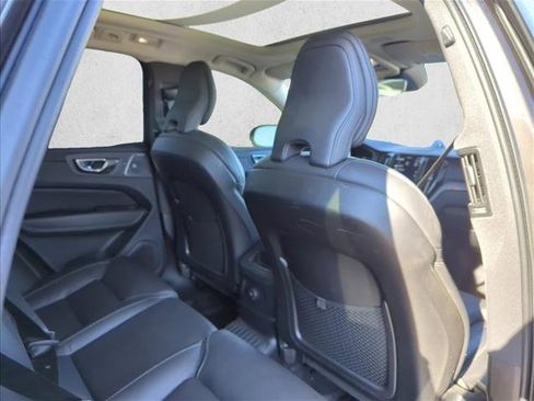 Used 2023 Volvo XC60 T8 Ultimate image 17