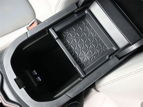 Used 2023 Toyota RAV4 Limited image 19