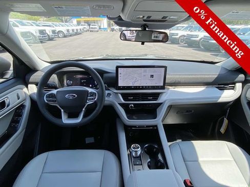 New 2025 Ford Explorer Active w/ Active Comfort Package image 7