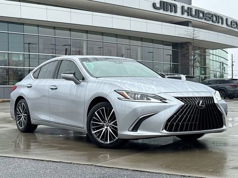 Used 2024 Lexus ES 350 w/ Premium Package image 2